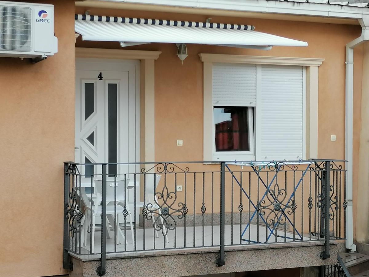 Apartmani Golomeić Crikvenica Exterior foto